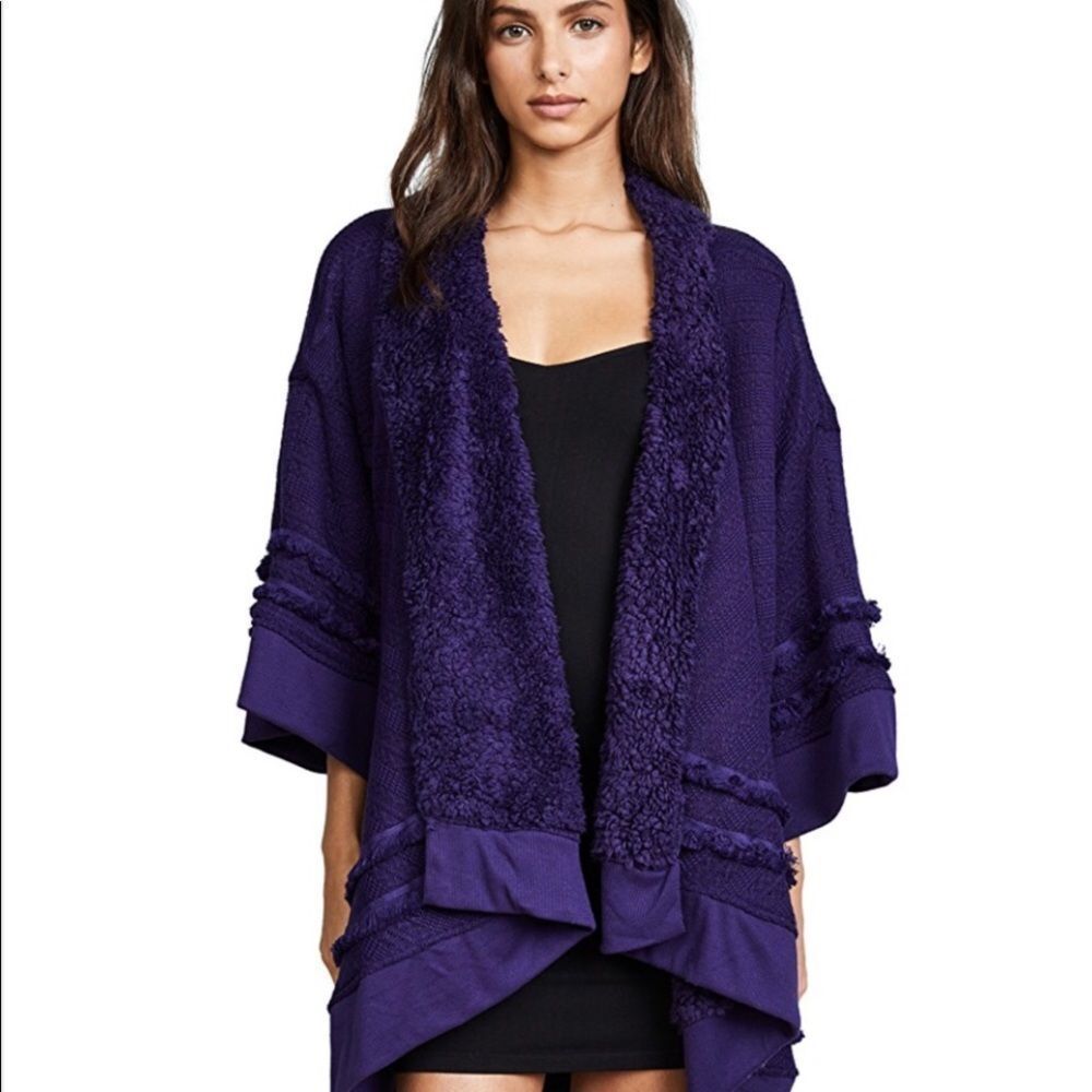 Bloomingdale’s Honeydew Hold Me Tight Reversible Wrap Cardigan Kimono Purple
